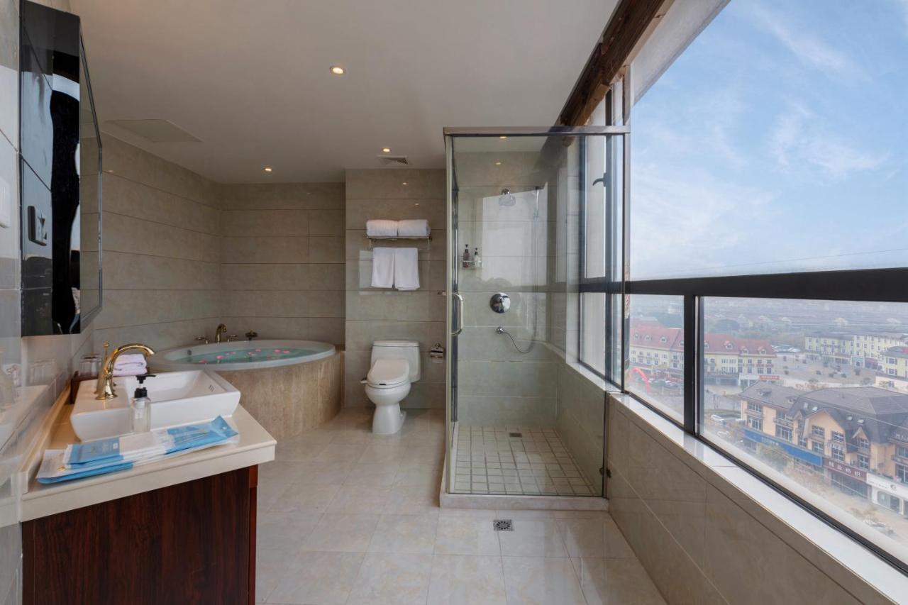 Huzhou Wealth Hotel Kültér fotó