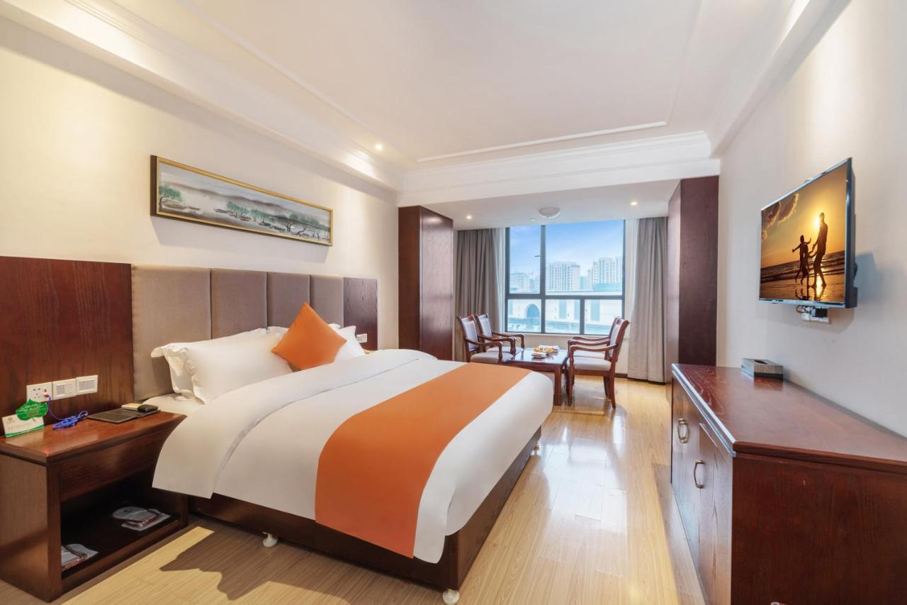 Huzhou Wealth Hotel Kültér fotó